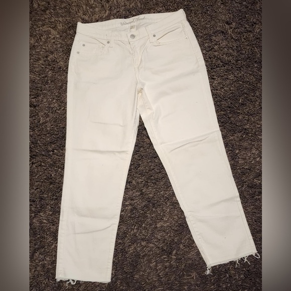 UNIVERSAL THREADS Women’s Size 6/28 Cropped White Denim Jeans Like New ** - Picture 1 of 6